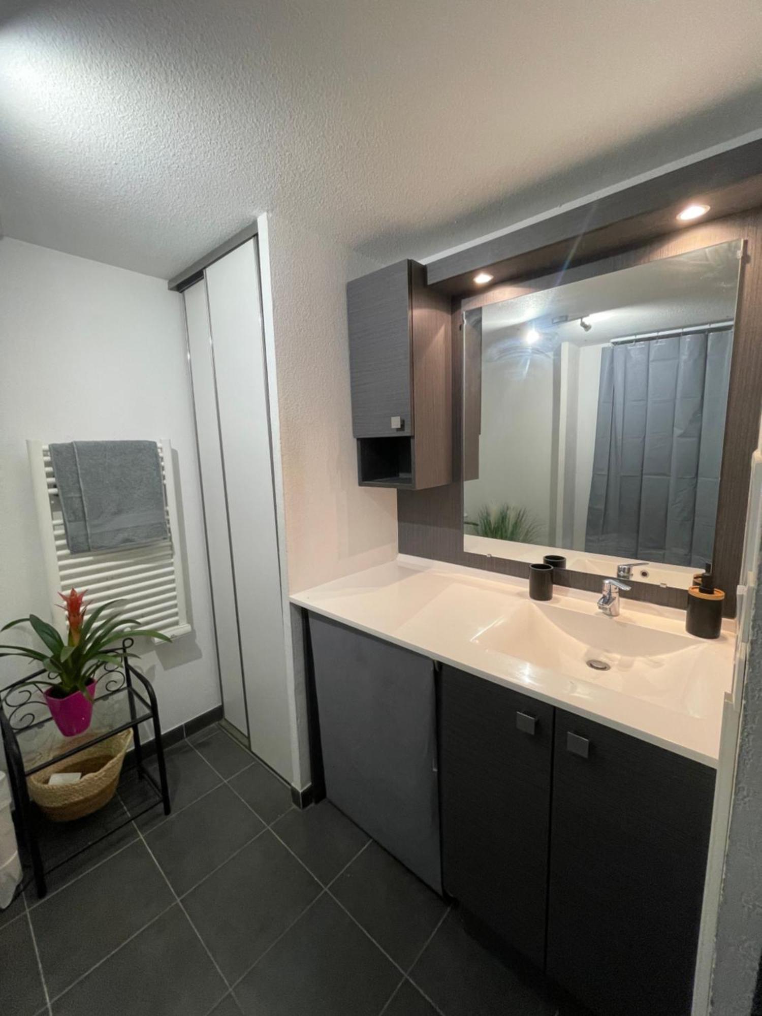 Appartement F2 Neuf Mauguio Exterior foto